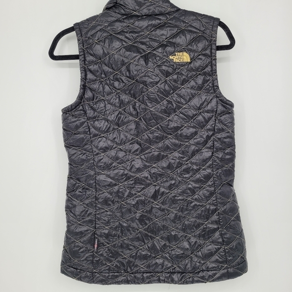 the north face womens thermoball black gold trekker vest light weight size small - Picture 3 of 14